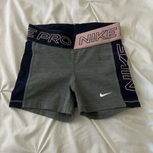 Nike pro spandex size xs
